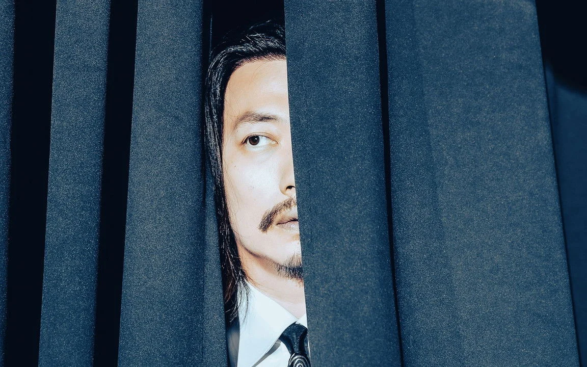 이동휘가 웃음을 내려놓았다 — 영화 '메소드연기', wavve에서 지금 볼 만한 이유